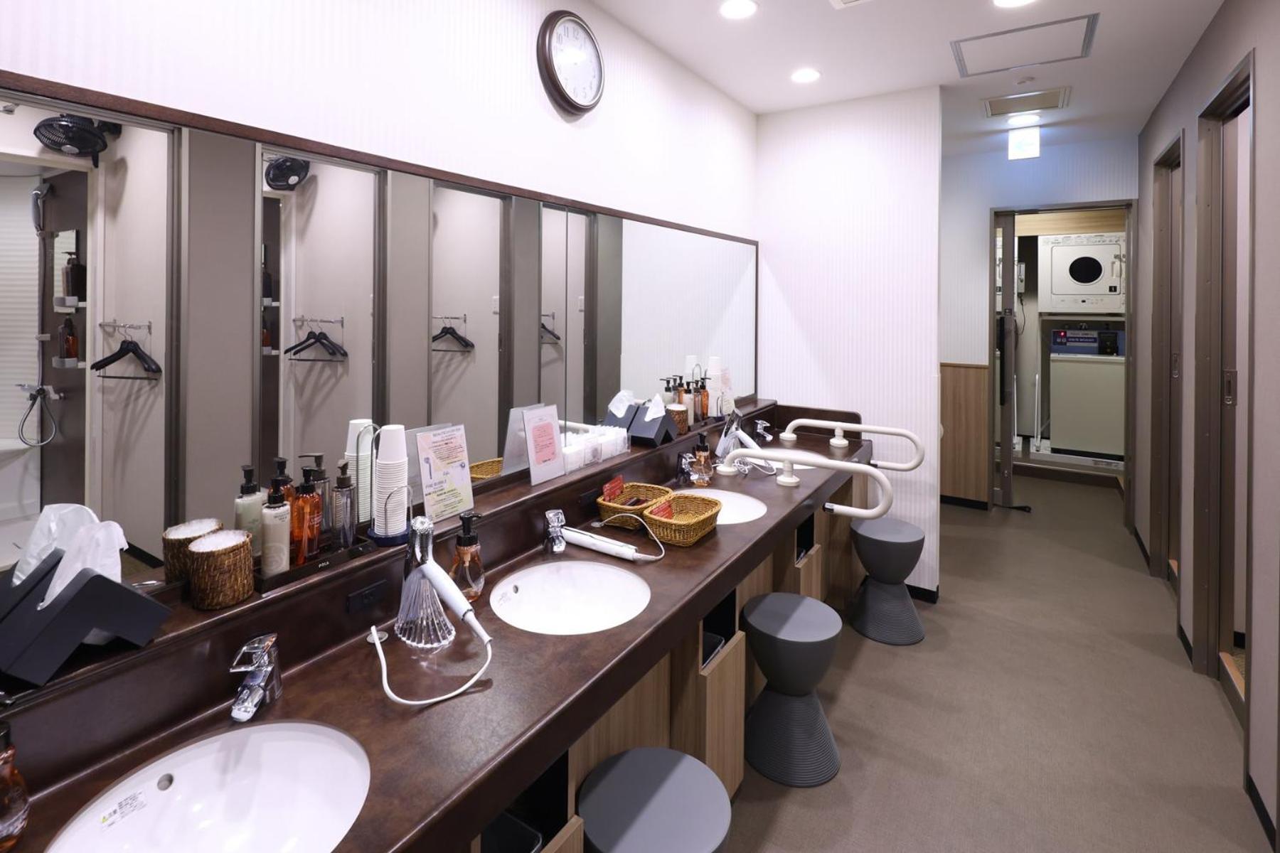 Hôtel capsule Global Yokohama Chukagai 2*